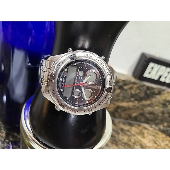 Peugeot Mens Two Toned Watch analog digital needs battery - Picture 2 of 13